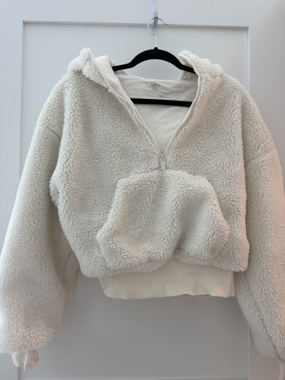 ALO Women’s Off-White Sherpa Half-Zip Hoodie